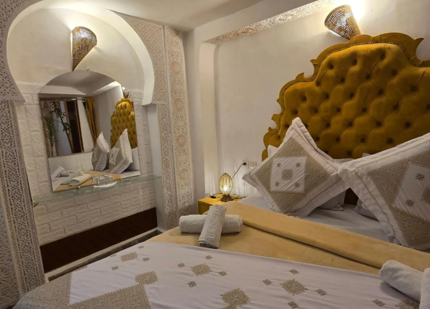 Riad Mounadim فاس